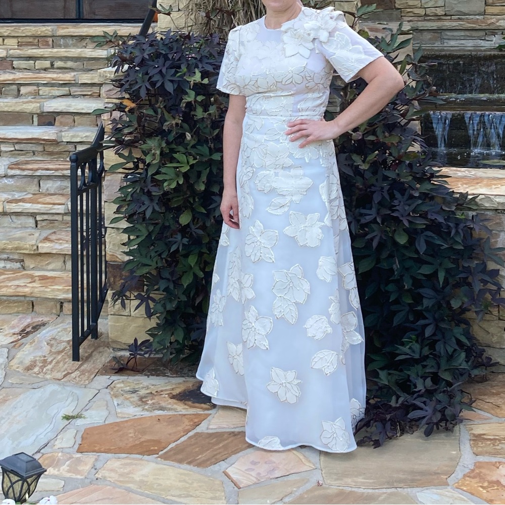 👗👗Rickie Freeman for Teri Jon Ivory Floral Maxi Dress - Picture 5 of 15
